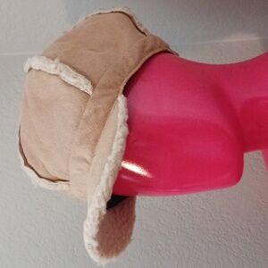 Cozy Tan Cap with White Fleece Lining